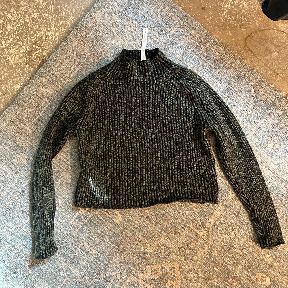 lululemon athletica Green Cropped Sweater with High Neck and Long Sleeves